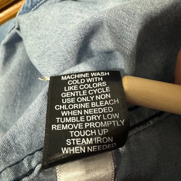 Torrid women's size 1 (14/16-1X) distressed denim button front tunic long sleeve - Picture 5 of 6